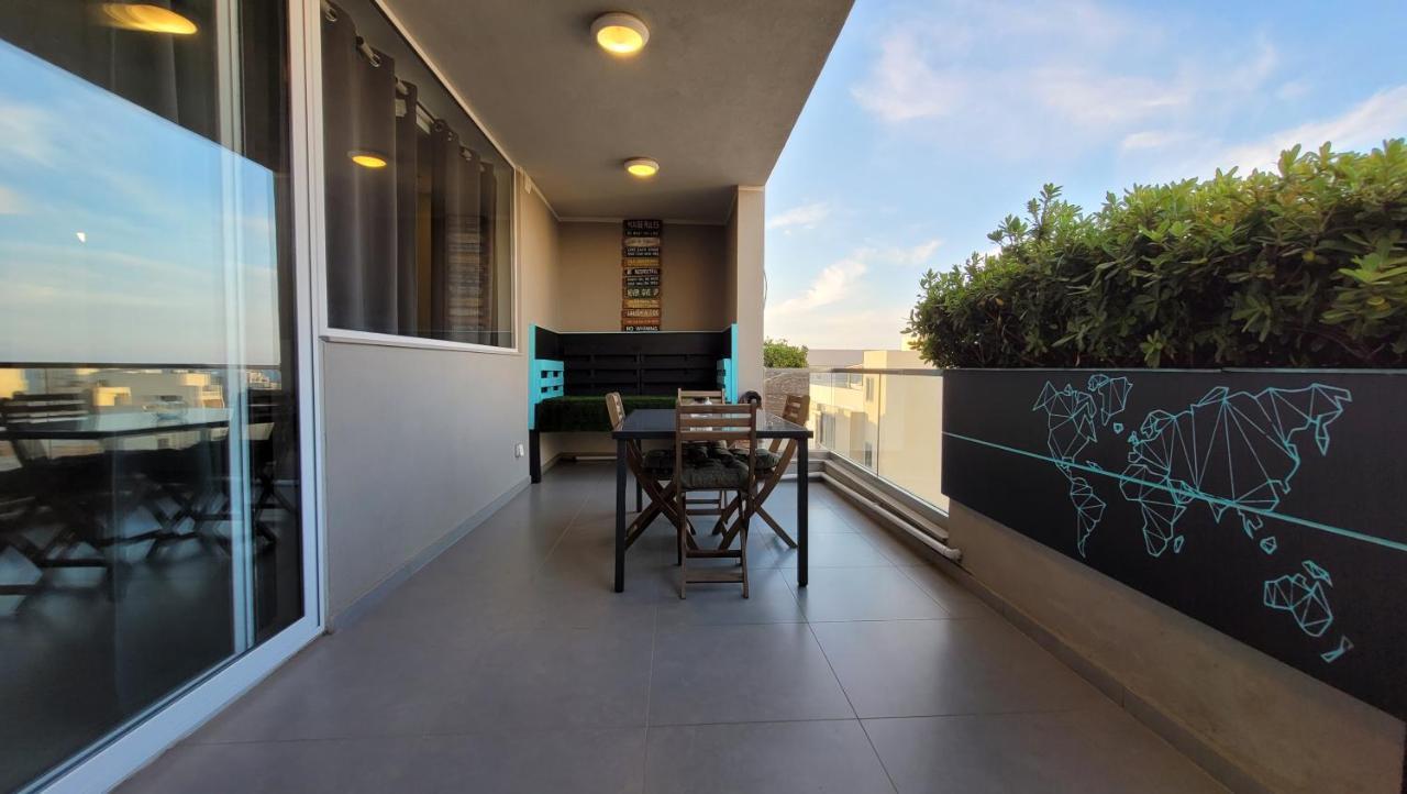 세인트폴스베이 Stylish - Modern - Large Terrace - 2 Bed - 200 M From Sea - Fully Air Con 아파트 외부 사진