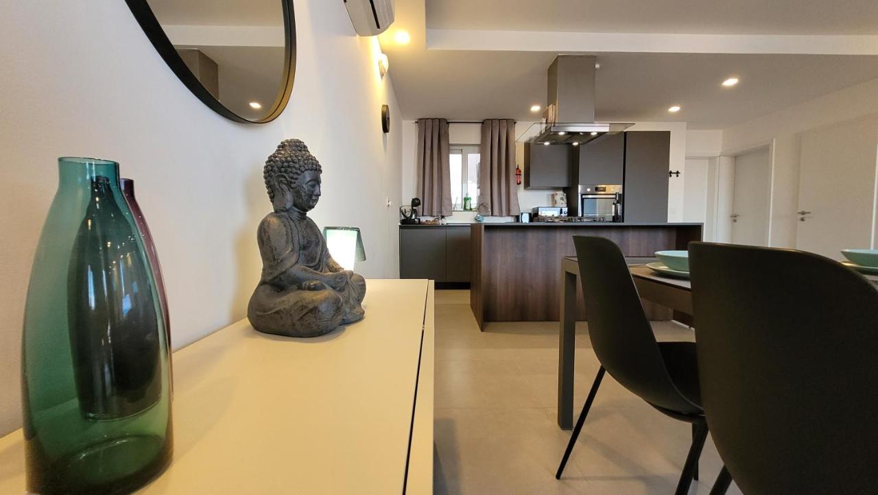 세인트폴스베이 Stylish - Modern - Large Terrace - 2 Bed - 200 M From Sea - Fully Air Con 아파트 외부 사진