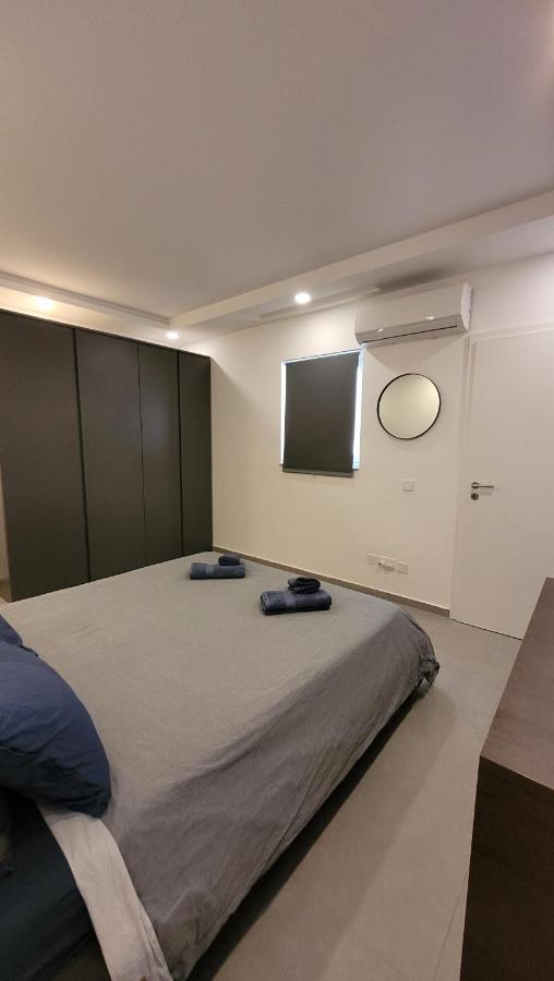 세인트폴스베이 Stylish - Modern - Large Terrace - 2 Bed - 200 M From Sea - Fully Air Con 아파트 외부 사진