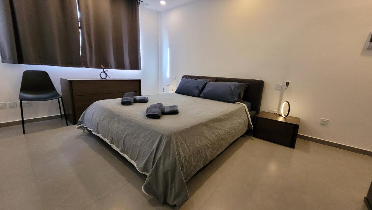 세인트폴스베이 Stylish - Modern - Large Terrace - 2 Bed - 200 M From Sea - Fully Air Con 아파트 외부 사진